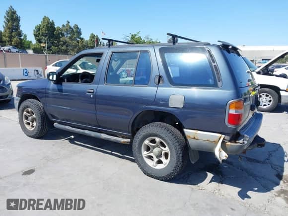 1998 Nissan Pathfinder XE with VIN JN8AR05Y7WW267624, listed as a IAAI auction lot 42409724 with Not provided miles and . Bid and sale history available at DreamBid. Image 3.