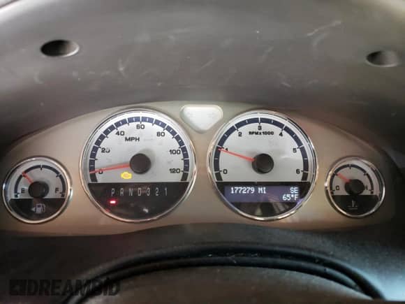 2005 Saturn Relay 3 with VIN 5GZDV23L05D168885, listed as a Copart auction lot 60246905 with 177,279 mi miles and Salvage title. Bid and sale history available at DreamBid. Image 9.