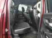 2019 Ram 1500 Laramie z VIN 1C6SRFDT5KN830864, wystawiony jako Copart lot #46498855 z przebiegiem 63 935 mil mil oraz Szkoda całkowita • Salvage title. Historia ofert i sprzedaży dostępna na DreamBid. Obrazek 10.