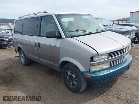 1995 Chevrolet Astro z VIN 1GNEL19W1SB145413, wystawiony jako IAAI lot #42892390 z przebiegiem Nie podano mil oraz . Historia ofert i sprzedaży dostępna na DreamBid. Obrazek 1.