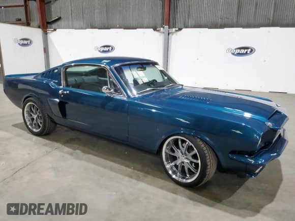 1965 Ford Mustang z VIN 5R09A144075, wystawiony jako Copart lot #89883855 z przebiegiem 1 040 mil mil oraz Szkoda całkowita • Salvage title. Historia ofert i sprzedaży dostępna na DreamBid. Obrazek 4.