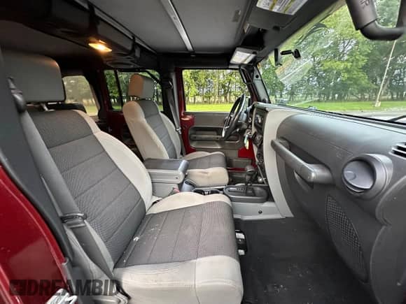 2007 Jeep Wrangler Unlimited X с VIN 1J8GA39147L156911, выставлен на аукционе Copart как лот 60941945 с пробегом 115 766 миль миль и Чистый • Clean title. История ставок и продаж доступна на DreamBid. Изображение 5.