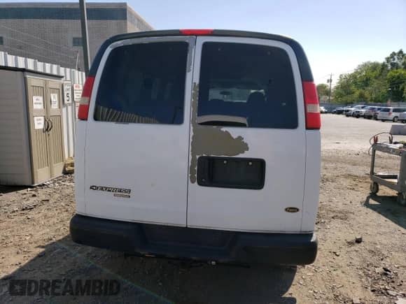 2009 Chevrolet Express Passenger с VIN 1GAGG25K191144382, выставлен на аукционе Copart как лот 64772444 с пробегом 35 449 миль миль и Списание • Salvage title. История ставок и продаж доступна на DreamBid. Изображение 6.