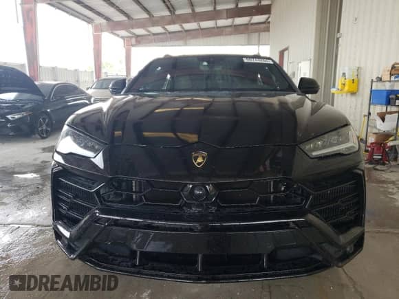 2019 Lamborghini Urus with VIN ZPBUA1ZL6KLA04680, listed as a Copart auction lot 60743284 with 49,209 mi miles and Salvage title. Bid and sale history available at DreamBid. Image 5.
