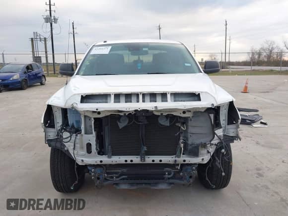 2019 Toyota Tundra SR z VIN 5TFRY5F19KX245581, wystawiony jako IAAI lot #41204371 z przebiegiem 82 784 mil mil oraz . Historia ofert i sprzedaży dostępna na DreamBid. Obrazek 12.