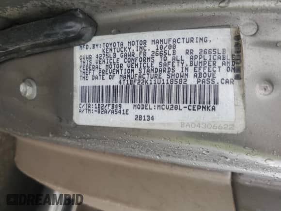 2001 Toyota Camry LE z VIN 4T1BF22K11U118582, wystawiony jako Copart lot #86474665 z przebiegiem 270 131 mil mil oraz Szkoda całkowita • Salvage title. Historia ofert i sprzedaży dostępna na DreamBid. Obrazek 12.