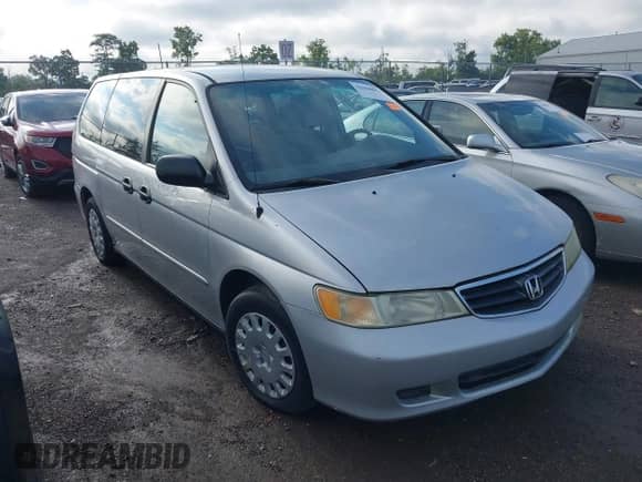 2002 Honda Odyssey LX с VIN 5FNRL18572B050015, выставлен на аукционе IAAI как лот 42968882 с пробегом 190 249 миль миль и . История ставок и продаж доступна на DreamBid. Изображение 1.