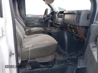 2005 Chevrolet Express Cargo с VIN 1GCGG25V851137795, выставлен на аукционе IAAI как лот 43377423 с пробегом 361 744 миль миль и . История ставок и продаж доступна на DreamBid. Изображение 5.