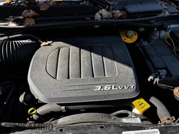 2017 Dodge Grand Caravan SXT z VIN 2C4RDGCG8HR664836, wystawiony jako Copart lot #87122905 z przebiegiem 196 859 mil mil oraz Czysty tytuł • Clean title. Historia ofert i sprzedaży dostępna na DreamBid. Obrazek 7.