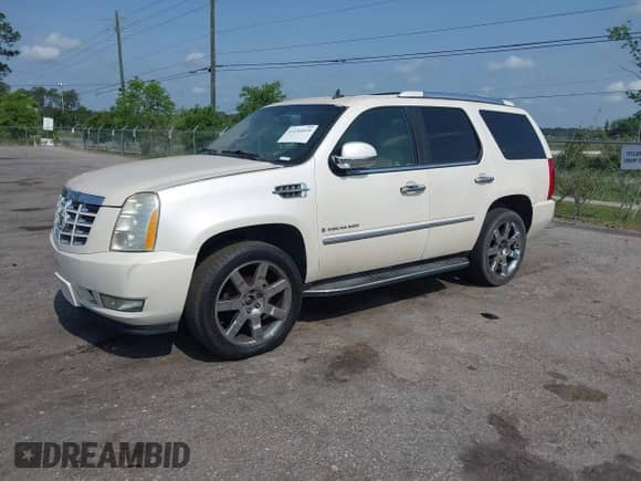 2009 Cadillac Escalade с VIN 1GYFK23249R284846, выставлен на аукционе IAAI как лот 42184659 с пробегом Не указан миль и . История ставок и продаж доступна на DreamBid. Изображение 2.
