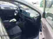 2019 Hyundai Kona SE z VIN KM8K12AA1KU246913, wystawiony jako IAAI lot #43275699 z przebiegiem 77 695 mil mil oraz . Historia ofert i sprzedaży dostępna na DreamBid. Obrazek 5.