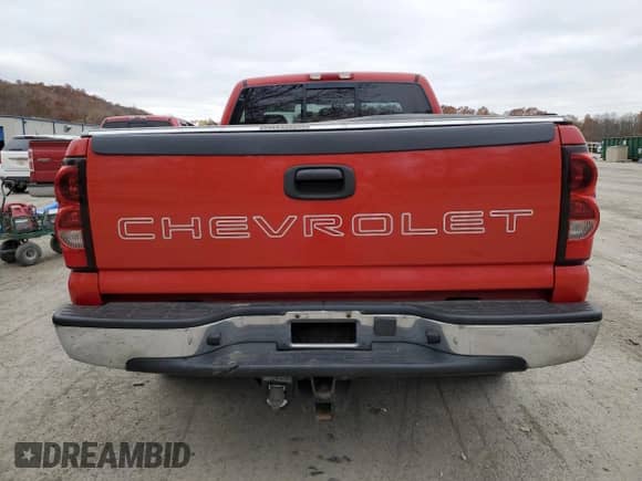 2005 Chevrolet Silverado 1500 z VIN 1GCEC14T05Z266449, wystawiony jako Copart lot #79225934 z przebiegiem 73 004 mil mil oraz Szkoda całkowita • Salvage title. Historia ofert i sprzedaży dostępna na DreamBid. Obrazek 6.