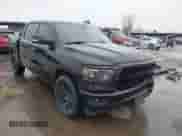 2020 Ram 1500 Big Horn z VIN 1C6RREFT2LN245795, wystawiony jako IAAI lot #41399811 z przebiegiem 150 722 mil mil oraz . Historia ofert i sprzedaży dostępna na DreamBid. Obrazek 1.