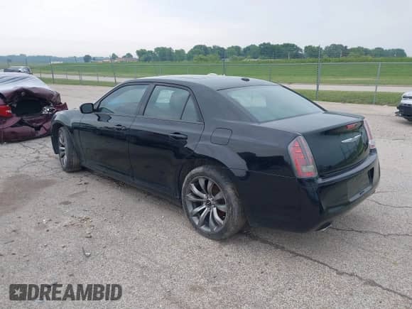 2014 Chrysler 300 S with VIN 2C3CCABG2EH373200, listed as a IAAI auction lot 42379656 with 111,050 mi miles and . Bid and sale history available at DreamBid. Image 3.
