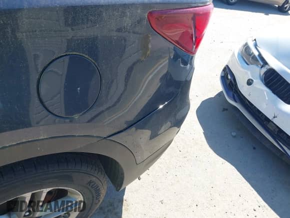 2018 Hyundai Santa Fe 2.4L z VIN 5NMZUDLB1JH062072, wystawiony jako IAAI lot #43131763 z przebiegiem 115 870 mil mil oraz . Historia ofert i sprzedaży dostępna na DreamBid. Obrazek 6.