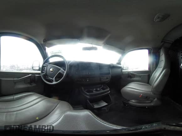 2017 Chevrolet Express Cargo z VIN 1GCWGAFFXH1342794, wystawiony jako IAAI lot #41849272 z przebiegiem 126 077 mil mil oraz . Historia ofert i sprzedaży dostępna na DreamBid. Obrazek 18.