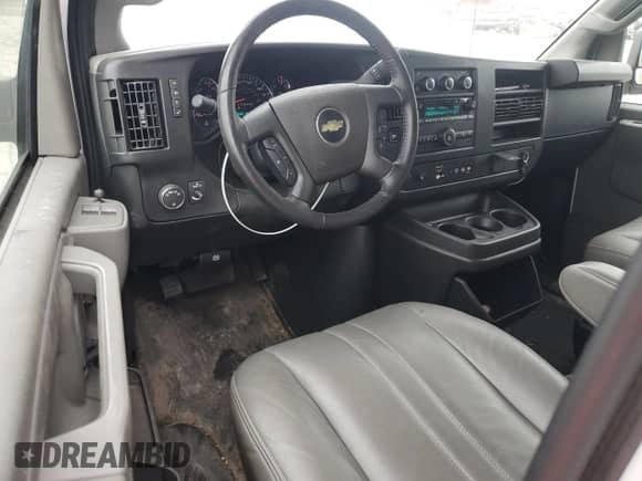 2023 Chevrolet Express Cargo с VIN 1GCWGAFP8P1250963, выставлен на аукционе Copart как лот 66743705 с пробегом 22 882 миль миль и Списание • Salvage title. История ставок и продаж доступна на DreamBid. Изображение 8.