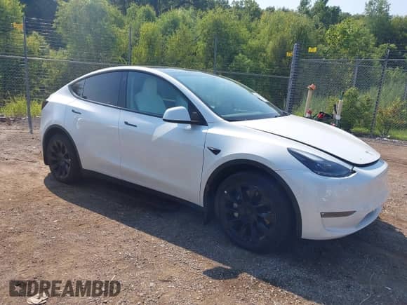 2023 Tesla Model Y Long Range с VIN 7SAYGAEE5PF708297, выставлен на аукционе IAAI как лот 42927362 с пробегом 27 230 миль миль и . История ставок и продаж доступна на DreamBid. Изображение 1.