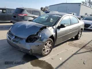 2005 Dodge Neon SXT z VIN 1B3ES56C45D133814, wystawiony jako Copart lot #83533794 z przebiegiem 179 574 mil mil oraz Szkoda całkowita • Salvage title. Historia ofert i sprzedaży dostępna na DreamBid. Obrazek 1.