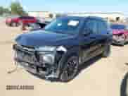 2023 Chevrolet TrailBlazer LT z VIN KL79MRSL7PB148603, wystawiony jako IAAI lot #43203114 z przebiegiem 21 274 mil mil oraz . Historia ofert i sprzedaży dostępna na DreamBid. Obrazek 2.