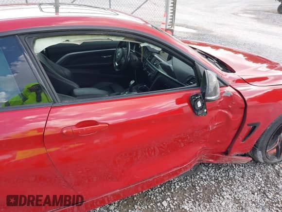 2015 BMW 4 Series 428i с VIN WBA3N3C59FK233912, выставлен на аукционе IAAI как лот 42540280 с пробегом Не указан миль и . История ставок и продаж доступна на DreamBid. Изображение 6.