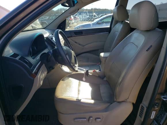 2011 Hyundai Veracruz GLS с VIN KM8NUDCC8BU162733, выставлен на аукционе Copart как лот 87742445 с пробегом 388 145 миль миль и На запчасти • Non repairable. История ставок и продаж доступна на DreamBid. Изображение 7.