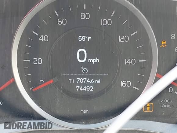 2017 Volvo S60 Dynamic с VIN YV126MFL4H2433816, выставлен на аукционе IAAI как лот 41924157 с пробегом 80 000 миль миль и . История ставок и продаж доступна на DreamBid. Изображение 15.