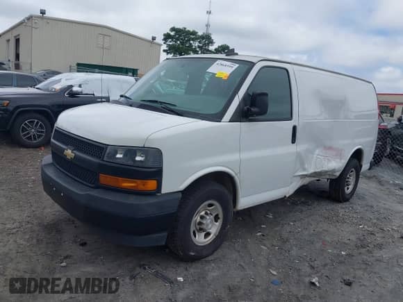 2018 Chevrolet Express Cargo with VIN 1GCWGAFP1J1343797, listed as a IAAI auction lot 42868599 with 317,176 mi miles and . Bid and sale history available at DreamBid. Image 2.