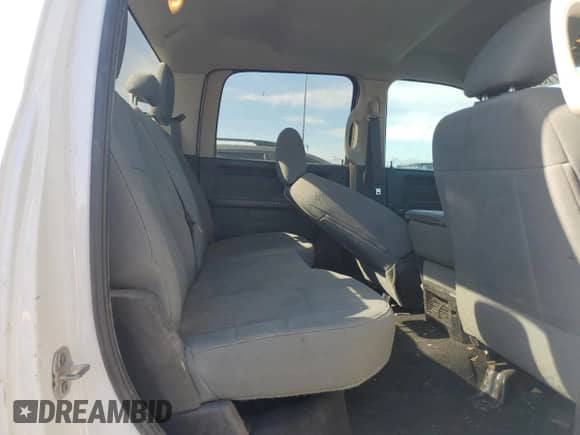 2019 Ram 1500 Tradesman z VIN 1C6RR7KM0KS675643, wystawiony jako Copart lot #44716625 z przebiegiem 123 567 mil mil oraz Szkoda całkowita • Salvage title. Historia ofert i sprzedaży dostępna na DreamBid. Obrazek 10.