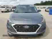 2019 Hyundai Tucson SEL z VIN KM8J33AL7KU956220, wystawiony jako Copart lot #70265675 z przebiegiem 168 653 mil mil oraz Szkoda całkowita • Salvage title. Historia ofert i sprzedaży dostępna na DreamBid. Obrazek 5.