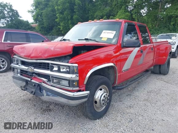 1999 Chevrolet Silverado 3500 с VIN 1GCHC33JXXF044479, выставлен на аукционе IAAI как лот 42745594 с пробегом 111 869 миль миль и . История ставок и продаж доступна на DreamBid. Изображение 2.