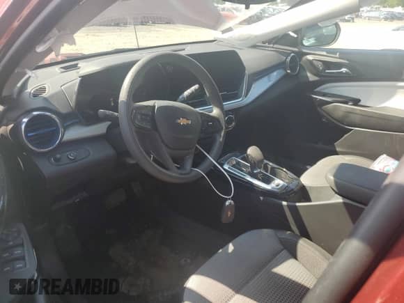 2024 Chevrolet Trax LT с VIN KL77LHE22RC246877, выставлен на аукционе Copart как лот 69111705 с пробегом 22 831 миль миль и Списание • Salvage title. История ставок и продаж доступна на DreamBid. Изображение 8.