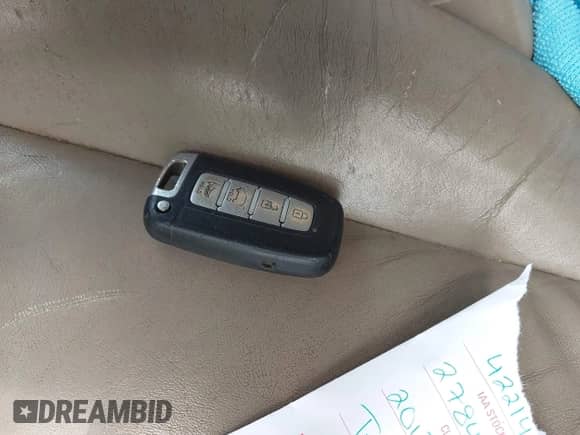 2013 Hyundai Tucson GLS with VIN KM8JU3AC0DU563398, listed as a IAAI auction lot 42214192 with 141,871 mi miles and . Bid and sale history available at DreamBid. Image 11.