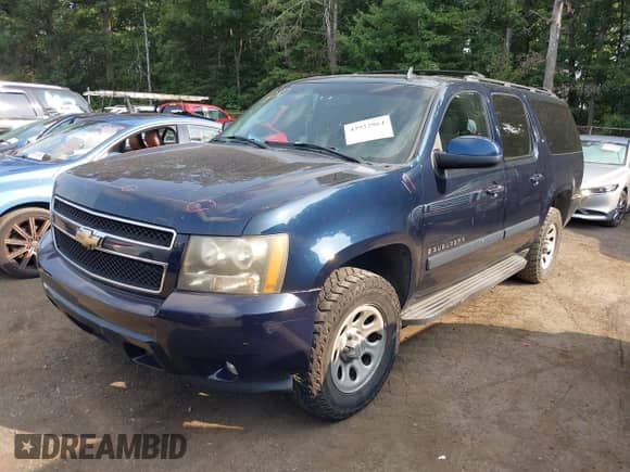 2008 Chevrolet Suburban 2LT с VIN 3GNFK16368G150124, выставлен на аукционе IAAI как лот 42932864 с пробегом 128 298 миль миль и . История ставок и продаж доступна на DreamBid. Изображение 2.