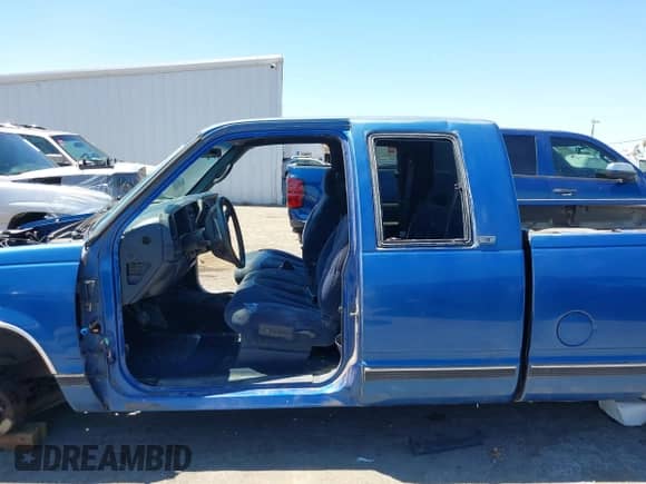 1997 GMC Sierra 1500 с VIN 1GTEC19R7VE526575, выставлен на аукционе IAAI как лот 42897970 с пробегом 277 978 миль миль и . История ставок и продаж доступна на DreamBid. Изображение 14.