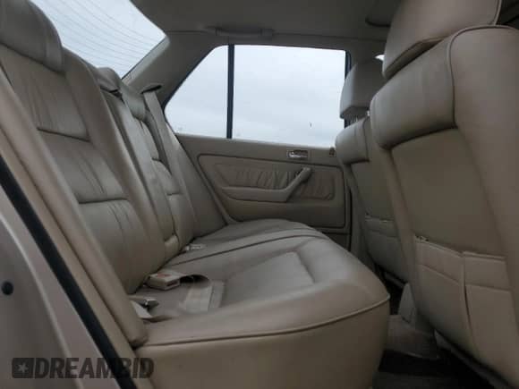 1993 Honda Accord с VIN JHMCB7681PC021931, выставлен на аукционе Copart как лот 44965705 с пробегом 65 198 миль миль и Чистый • Clean title. История ставок и продаж доступна на DreamBid. Изображение 10.