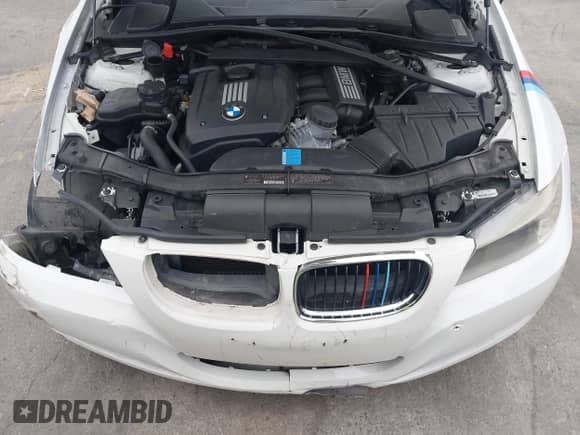 2011 BMW 3 Series 328i с VIN WBAPH5G59BNM75221, выставлен на аукционе IAAI как лот 43402293 с пробегом 155 551 миль миль и . История ставок и продаж доступна на DreamBid. Изображение 10.