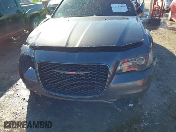 2021 Chrysler 300 S z VIN 2C3CCABT9MH515876, wystawiony jako IAAI lot #41273626 z przebiegiem 39 076 mil mil oraz . Historia ofert i sprzedaży dostępna na DreamBid. Obrazek 17.