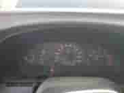 1998 Nissan Frontier XE z VIN 1N6DD26YXWC327296, wystawiony jako Copart lot #83938795 z przebiegiem 240 218 mil mil oraz Czysty tytuł • Clean title. Historia ofert i sprzedaży dostępna na DreamBid. Obrazek 9.