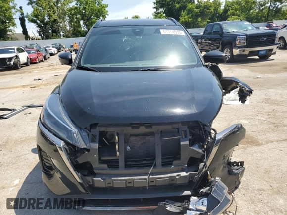 2024 Nissan Kicks SR с VIN 3N1CP5DV5RL561003, выставлен на аукционе Copart как лот 64314915 с пробегом 13 429 миль миль и Списание • Salvage title. История ставок и продаж доступна на DreamBid. Изображение 5.