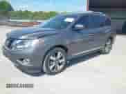 2015 Nissan Pathfinder SL с VIN 5N1AR2MM1FC639932, выставлен на аукционе IAAI как лот 42880825 с пробегом 115 414 миль миль и . История ставок и продаж доступна на DreamBid. Изображение 17.