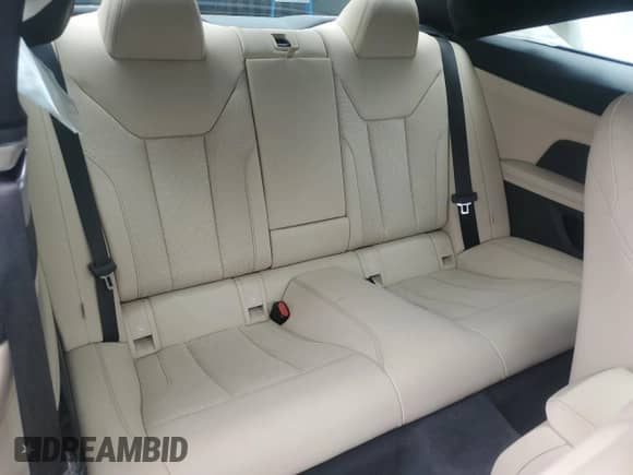 2023 BMW 4 Series 430i xDrive z VIN WBA73AP09PCL95500, wystawiony jako Copart lot #75218424 z przebiegiem Nie podano mil oraz Szkoda całkowita • Salvage title. Historia ofert i sprzedaży dostępna na DreamBid. Obrazek 10.