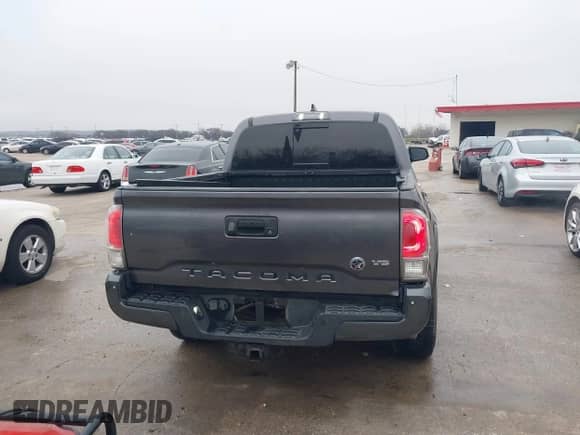 2017 Toyota Tacoma Limited с VIN 5TFEZ5CN1HX027338, выставлен на аукционе IAAI как лот 41551446 с пробегом 190 894 миль миль и . История ставок и продаж доступна на DreamBid. Изображение 16.