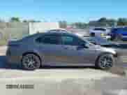 2021 Toyota Camry SE Nightshade z VIN 4T1G11AK4MU440265, wystawiony jako IAAI lot #41535749 z przebiegiem 52 168 mil mil oraz . Historia ofert i sprzedaży dostępna na DreamBid. Obrazek 13.