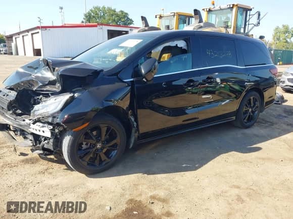 2024 Honda Odyssey Sport z VIN 5FNRL6H73RB004576, wystawiony jako IAAI lot #43213278 z przebiegiem 28 035 mil mil oraz . Historia ofert i sprzedaży dostępna na DreamBid. Obrazek 2.