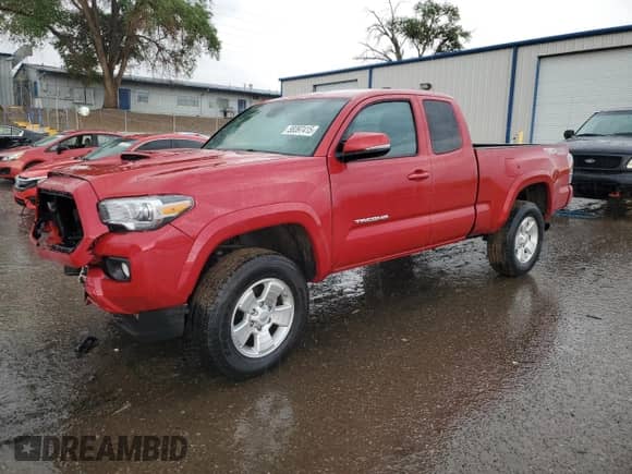 2022 Toyota Tacoma SR z VIN 3TYSZ5AN7NT097311, wystawiony jako Copart lot #58397415 z przebiegiem 64 409 mil mil oraz Szkoda całkowita • Salvage title. Historia ofert i sprzedaży dostępna na DreamBid. Obrazek 1.