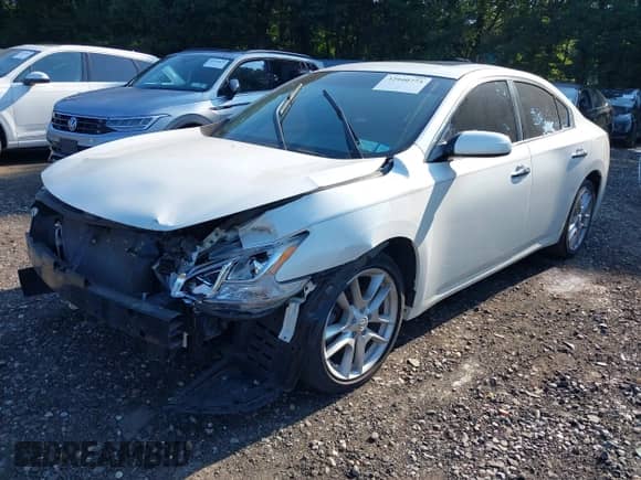 2014 Nissan Maxima S z VIN 1N4AA5AP6EC443355, wystawiony jako IAAI lot #42940773 z przebiegiem 127 130 mil mil oraz . Historia ofert i sprzedaży dostępna na DreamBid. Obrazek 6.