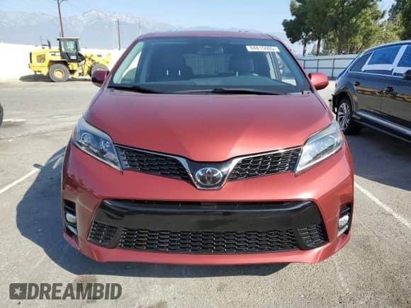 2019 Toyota Sienna SE with VIN 5TDXZ3DC7KS009238, listed as a Copart auction lot 84815005 with 46,187 mi miles and Salvage title. Bid and sale history available at DreamBid. Image 5.
