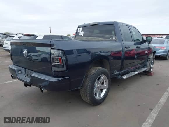 2014 Ram 1500 Express z VIN 1C6RR6FT5ES416548, wystawiony jako IAAI lot #41518392 z przebiegiem 127 336 mil mil oraz . Historia ofert i sprzedaży dostępna na DreamBid. Obrazek 4.