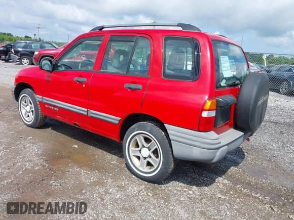 2003 Chevrolet Tracker with VIN 2CNBJ13C636944393, listed as a IAAI auction lot 42280665 with 80,918 mi miles and . Bid and sale history available at DreamBid. Image 3.
